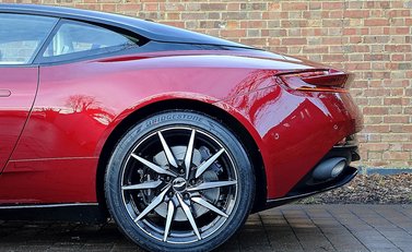 Aston Martin DB11 Launch Edition 8