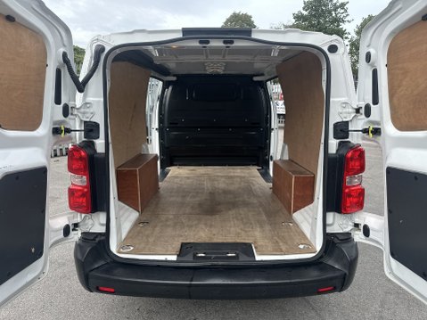 Vauxhall Vivaro L2H1 2900 DYNAMIC S/S 10