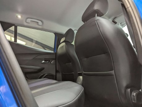 Peugeot 2008 2008 Allure Premium EV 5dr 61