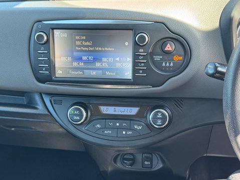 Toyota Yaris 1.5 VVT-h Icon E-CVT Euro 6 (s/s) 5dr 14