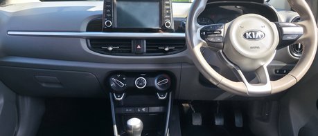 Kia Picanto 1.0 ZEST 5 Door LOOK! 1 OWNER! APPLE CARPLAY! MAIN DEALER SERVICES! 1