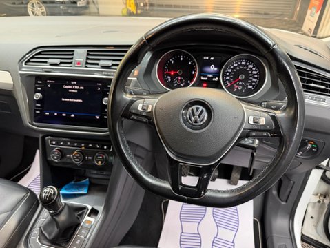 Volkswagen Tiguan 2.0 TDI SE Navigation 4Motion Euro 6 (s/s) 5dr 49