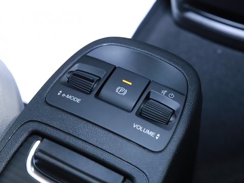 Fiat 500 87kW Giorgio Armani 42kWh 3dr Auto 24