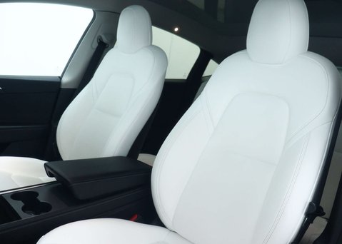 Tesla Model Y (Dual Motor) Long Range SUV 5dr Electric Auto 4WDE (384 bhp) 45