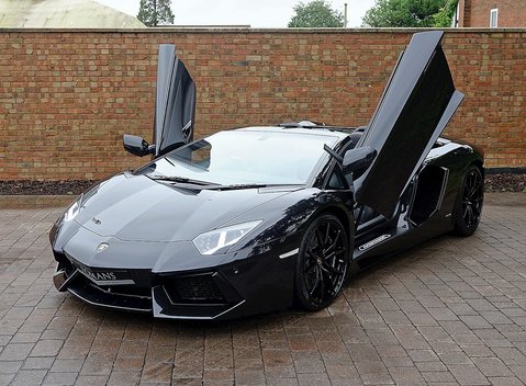 Lamborghini Aventador LP 700-4 Roadster 27