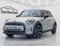Mini Hatch 1.5 Cooper Exclusive Hatchback 5dr Petrol Steptronic Euro 6 (s/s) (136 ps) 1