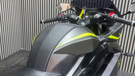 Lexmoto LXS 2023 ONLY 1K NEW MOT 125CC SPORTS BIKE LEARNER 7
