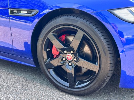 Jaguar XE 2.0i GPF R-Sport Auto Euro 6 (s/s) 4dr 7