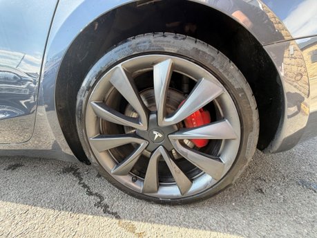 Tesla Model 3 PERFORMANCE AWD 13