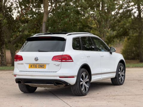 Volkswagen Touareg 3.0 Touareg V6 R-Line TDI BlueMotion Technology Auto 4WD 5dr 12