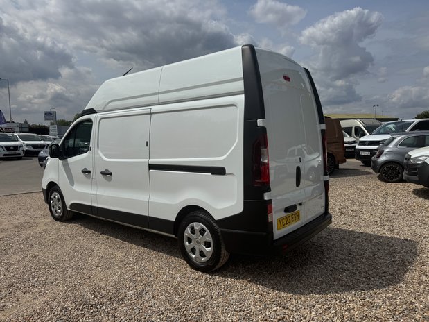 Renault Trafic LWB L2H2 [SOLD MT] High Roof Business LL30 Air Con Sensors Cam EURO 6 11
