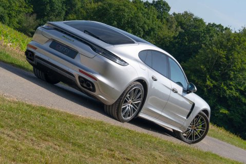 Porsche Panamera 4 E-Hybrid Platinum Edition 18