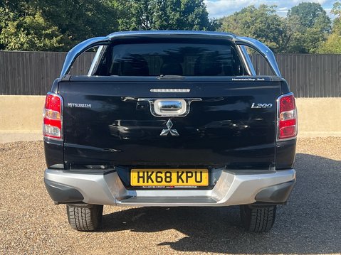Mitsubishi L200 DI-D 4WD BARBARIAN DCB 8