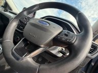 Ford Focus ZETEC TDCI 16