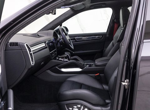 Porsche Cayenne Turbo S E-Hybrid 17