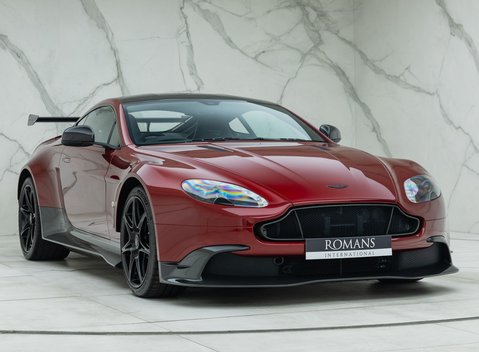 Aston Martin Vantage GT8 10