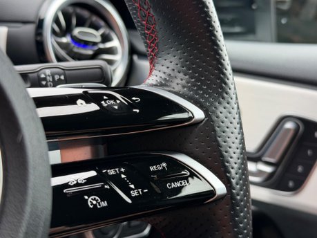 Mercedes-Benz A Class 1.3 A180h MHEV AMG Line (Premium Plus) 7G-DCT Euro 6 (s/s) 4dr 9