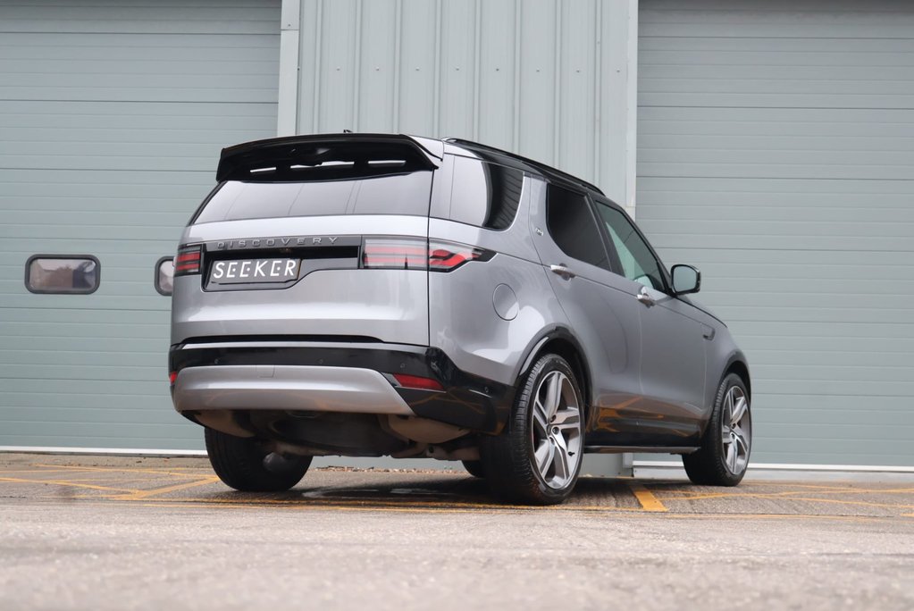 Land Rover Discovery DEMO MODEL COMMERCIAL DYNAMIC HSE WITH GENUINE REAR SEATS STYLED BY SEEKER  3