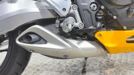 Honda CB 650 NAKED BIKE 2015 ONLY 10K MOT WARRANTY VERY CLEAN 650CC 36