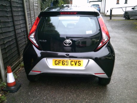 Toyota Aygo VVT-I X-PLAY ONLY 32,000 MILES FROM NEW 6