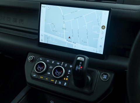 Land Rover Defender 110 V8 18