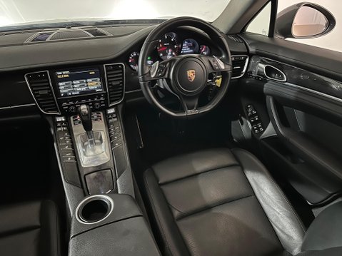 Porsche Panamera D V6 TIPTRONIC 13