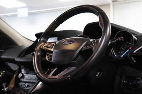 Ford Kuga ST-LINE X 12