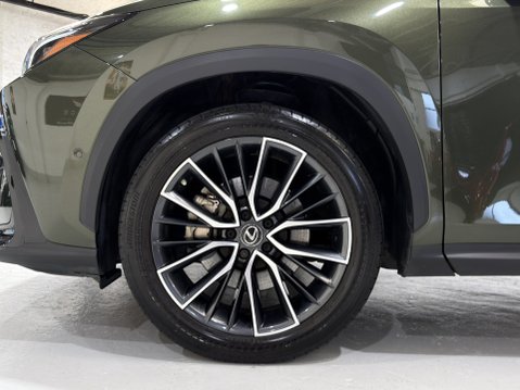 Lexus NX 450H PLUS TAKUMI 27