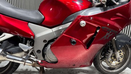 Honda CBR 2001 37K PROJECT BIKE SPARES OR REPAIR SPORTS TOURER 7