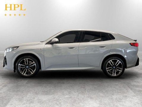 BMW iX2 20 66.5kWh M Sport SUV 5dr Electric Auto eDrive (11kW Charger) (204 ps) Cr 4