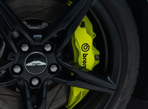 Aston Martin V8 Vantage AMR 33