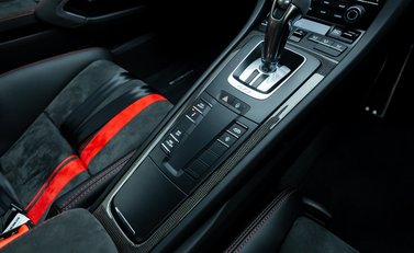 Porsche 911 GT3 (991.2) 18