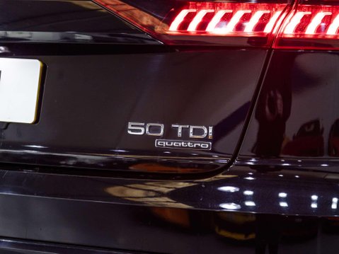 Audi Q8 3.0 TDI V6 50 Vorsprung SUV 5dr Diesel Tiptronic quattro Euro 6 (s/s) (286 76