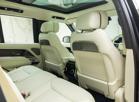 Land Rover Range Rover P550e AUTOBIOGRAPHY 25