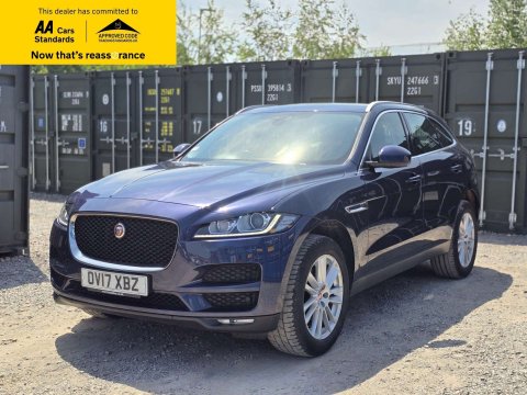 2017 Jaguar F-PACE thumbnail 4