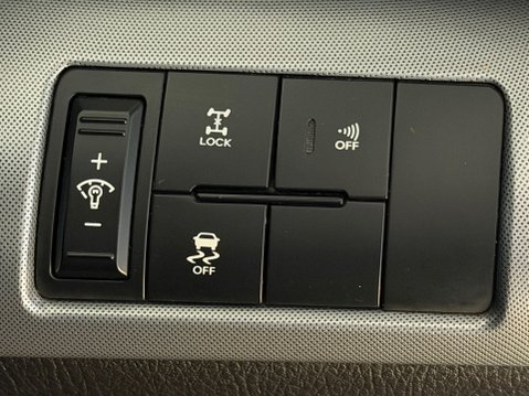 Kia Sorento CRDI KX-3 SAT NAV 24