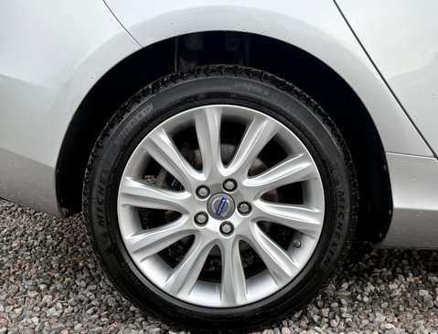 Volvo V40 1.6 V40 SE Luxury D2 Auto 5dr 11