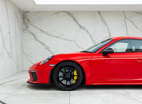 Porsche 911 GT3 (991.2) 33