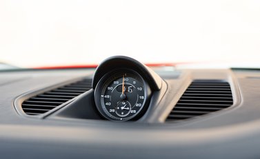 Porsche 911 GT3 Touring 18