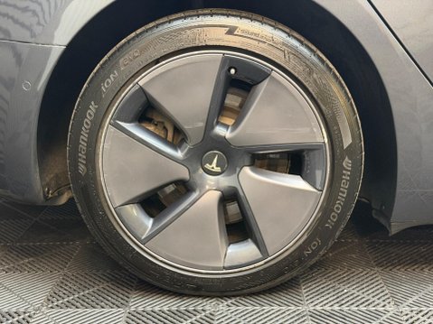 Tesla Model 3 (Dual Motor) Long Range Auto 4WDE 4dr 23