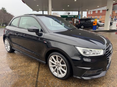 Audi A1 TDI S LINE 5