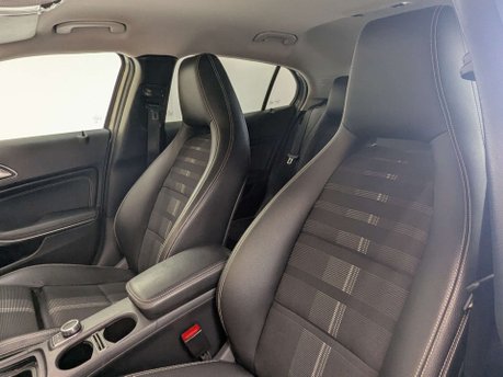 Mercedes-Benz GLA 1.6 GLA 180 Urban Edition Auto 5dr 37