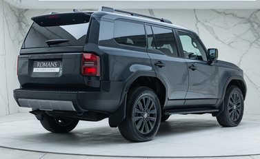 Toyota Land Cruiser Invincible 6