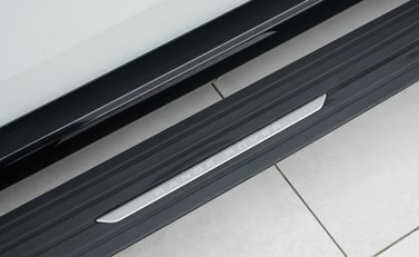 Land Rover Range Rover P440e SE 29