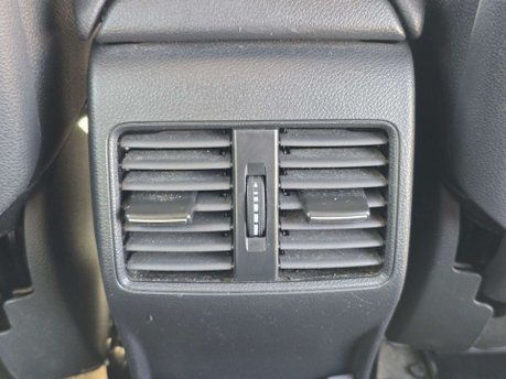 Mercedes-Benz B Class 1.5 B180d Sport (Executive) MPV 5dr Diesel 7G-DCT Euro 6 (s/s) (109 ps) 32