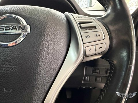 Nissan Qashqai 1.2 DIG-T N-Connecta 2WD Euro 6 (s/s) 5dr 57