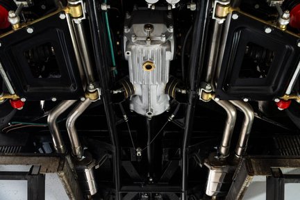 Ferrari 365 GTC/4 35