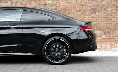 Mercedes-Benz C Class C63 Coupe 28