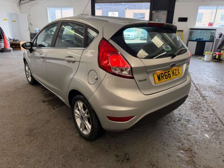 Ford Fiesta 1.0T EcoBoost Zetec Euro 6 (s/s) 5dr 3