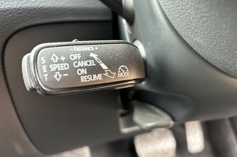 Skoda Superb SE TSI AUTOMATIC. 1 PREVIOUS KEEPER.. APPLE PLAY.. 5 MAIN DEALER SERVICE 26